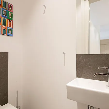 First Galene شقة *