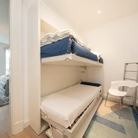 First Galene شقة *